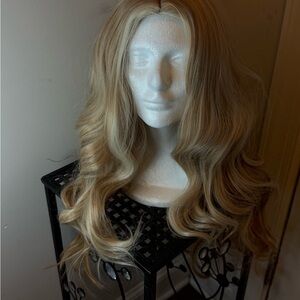 Blonde Wavy Hair Wig